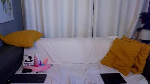 Snapshot of kitsuhi chatting on September 18, 2025, 8:33 pm Jackie online show from September 18, 2025, 8:33 pm