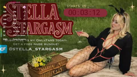 Snapshot of kitten142 chatting on April 10, 2026, 8:02 pm Athena Rose online show from April 10, 2026, 8:02 pm