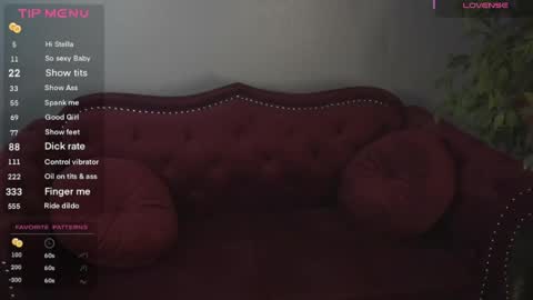 Snapshot of kitten142 chatting on April 16, 2026, 12:44 am Athena Rose online show from April 16, 2026, 12:44 am