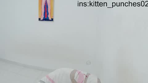 Snapshot of kitten_punches02 chatting on January 11, 2026, 11:32 pm kitten_punches02 online show from January 11, 2026, 11:32 pm