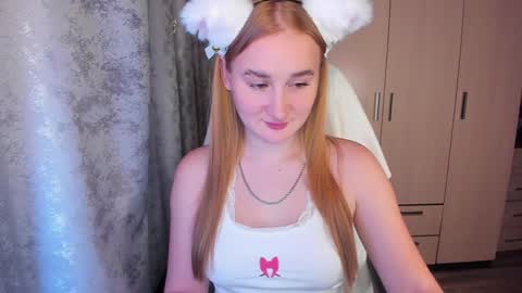 Snapshot of kitten_sun chatting on December 22, 2024, 11:54 am kitten_sun online show from December 22, 2024, 11:54 am