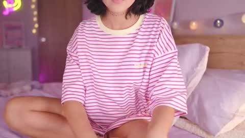 Snapshot of kittenmoon_ chatting on December 16, 2025, 11:26 am online show from December 16, 2025, 11:26 am