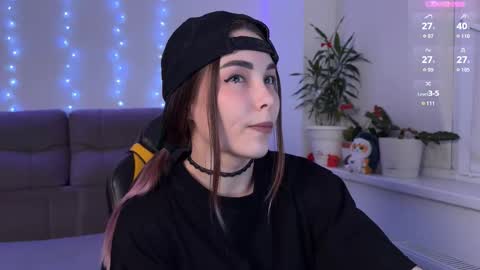 Snapshot of kittie_bear chatting on December 4, 2025, 1:59 am Veronica online show from December 4, 2025, 1:59 am