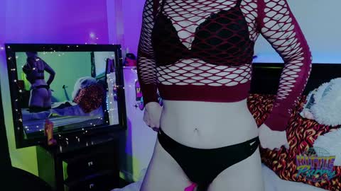 Snapshot of kittiepurry chatting on January 14, 2025, 3:11 am Kittie Purry online show from January 14, 2025, 3:11 am