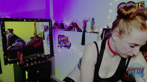 Snapshot of kittiepurry chatting on January 15, 2025, 4:36 am Kittie Purry online show from January 15, 2025, 4:36 am