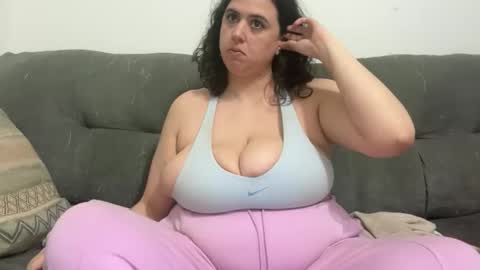 kitty3202 online show from May 21, 2026, 12:39 am