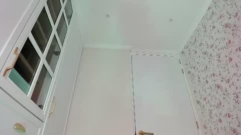 Snapshot of kitty__sophie chatting on July 6, 2026, 6:32 pm sophie online show from July 6, 2026, 6:32 pm