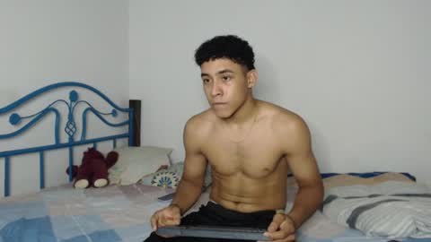 kitty_and_boss online show from April 25, 2026, 10:40 pm