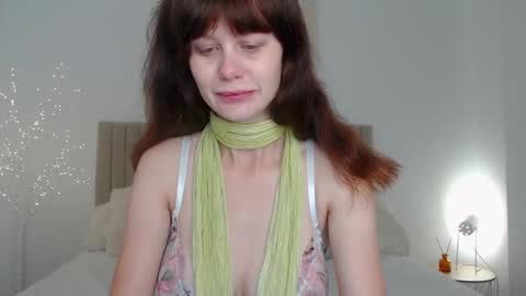 Snapshot of kitty_ange1l chatting on September 18, 2025, 5:20 am kitty_ange1l online show from September 18, 2025, 5:20 am