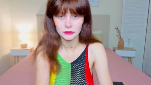 Snapshot of kitty_ange1l chatting on October 5, 2025, 5:17 am kitty_ange1l online show from October 5, 2025, 5:17 am