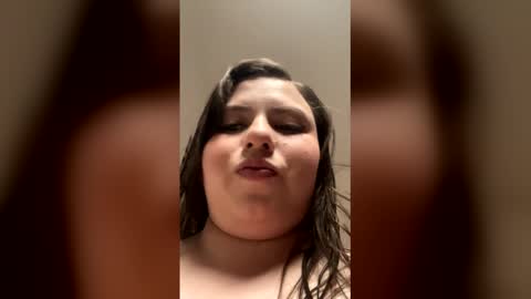 Kitty online show from December 21, 2025, 8:16 pm