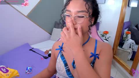 Snapshot of kitty_cayo chatting on December 6, 2024, 9:32 am Kitty Kayo online show from December 6, 2024, 9:32 am