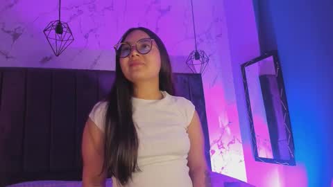 Kate online show from September 22, 2025, 7:27 pm
