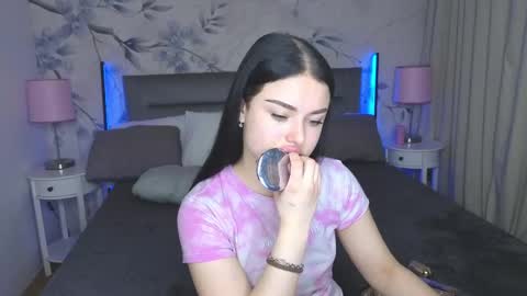 kitty_cut1ee_ online show from May 2, 2026, 6:51 am