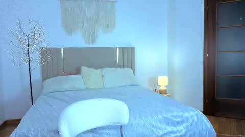 kitty_cut1ee_ online show from June 29, 2026, 6:52 am
