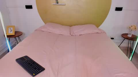 Snapshot of kitty_darkell chatting on April 14, 2026, 11:49 am Kitty Darkell online show from April 14, 2026, 11:49 am