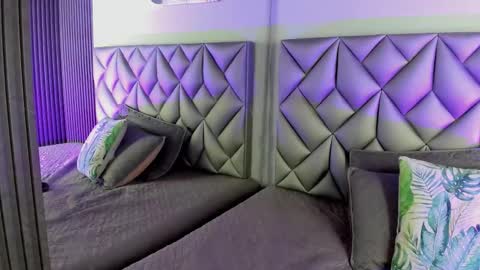   online show from March 27, 2026, 9:25 pm