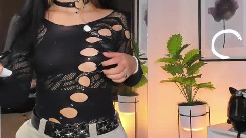 kitty online show from May 7, 2026, 12:05 am