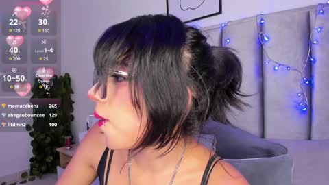 Camila online show from December 28, 2024, 8:58 am