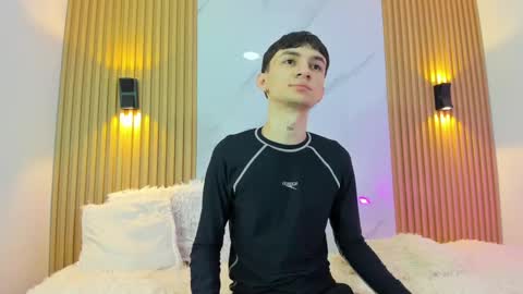 kitty_gill online show from December 17, 2024, 11:06 am
