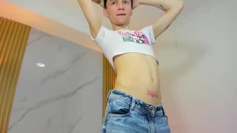 kitty_gill online show from December 18, 2024, 5:31 pm