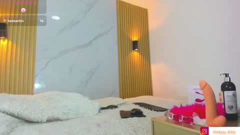 kitty_gill online show from January 14, 2025, 2:32 pm