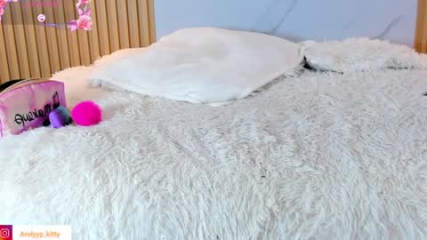 kitty_gill online show from February 4, 2025, 11:27 pm