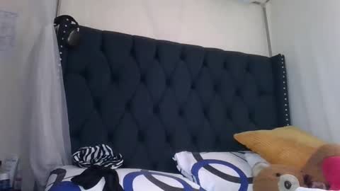 Snapshot of kitty_kerry chatting on April 15, 2026, 7:48 am kitty_kerry online show from April 15, 2026, 7:48 am