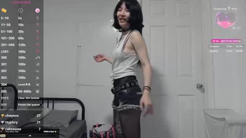 Kitty online show from September 20, 2025, 12:55 am