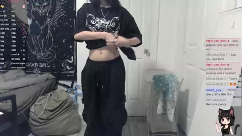 Kitty online show from December 22, 2025, 3:25 am