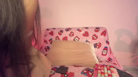 Snapshot of kitty_kryss chatting on May 19, 2026, 1:06 pm kitty_kryss online show from May 19, 2026, 1:06 pm