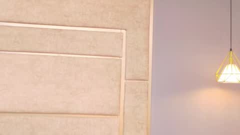 kitty_model online show from March 10, 2026, 11:37 am