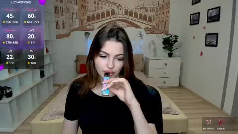 Snapshot of kitty_shenson chatting on April 23, 2026, 12:29 pm Kate online show from April 23, 2026, 12:29 pm