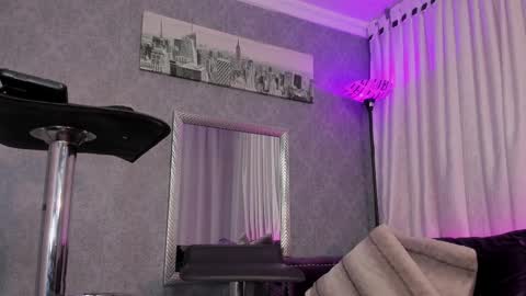 Snapshot of kitty_wichis chatting on December 13, 2024, 7:58 am Kendall Saray   online show from December 13, 2024, 7:58 am