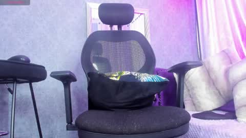 Snapshot of kitty_wichis chatting on March 11, 2025, 10:51 am Kendall Saray   online show from March 11, 2025, 10:51 am