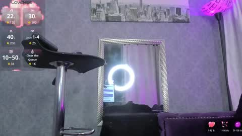 Snapshot of kitty_wichis chatting on October 10, 2025, 4:44 am Kendall Saray   online show from October 10, 2025, 4:44 am