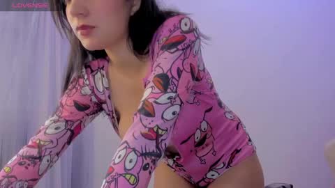 Snapshot of kittyfeet2 chatting on April 18, 2026, 6:23 pm kitty online show from April 18, 2026, 6:23 pm