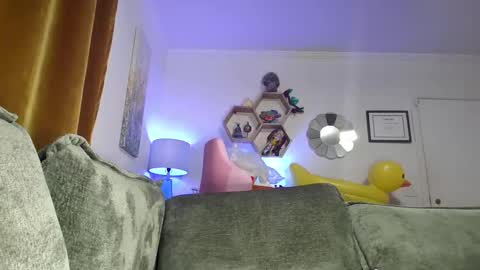 Snapshot of kittykreams chatting on January 17, 2026, 5:01 am Kitty Kreams online show from January 17, 2026, 5:01 am