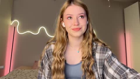 Monika online show from February 3, 2026, 2:53 am