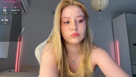 Snapshot of kittyloffe chatting on June 2, 2026, 3:52 am Monika online show from June 2, 2026, 3:52 am