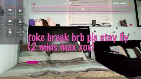 Snapshot of kittymarie28 chatting on December 1, 2024, 7:58 pm kitty online show from December 1, 2024, 7:58 pm
