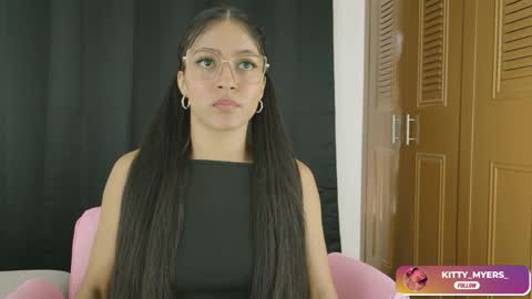 kittymyers_ online show from April 3, 2026, 1:20 pm