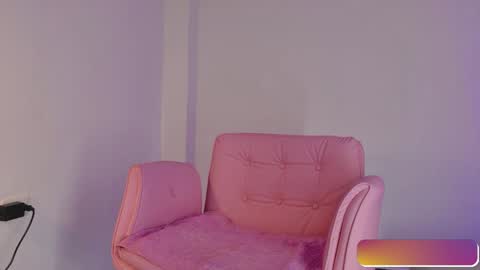 kittymyers_ online show from May 8, 2026, 1:38 pm