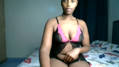 Snapshot of kittypettite chatting on June 21, 2026, 6:49 am Kittypettite online show from June 21, 2026, 6:49 am