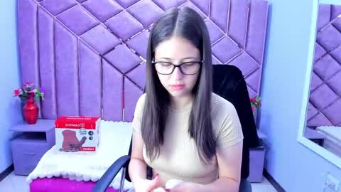 Sarah online show from May 21, 2026, 2:24 pm