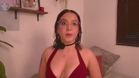 Sophie online show from April 26, 2026, 10:07 pm