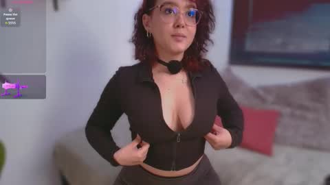 Sophie online show from May 7, 2026, 1:27 pm