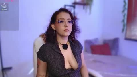 Sophie online show from June 19, 2026, 8:12 pm