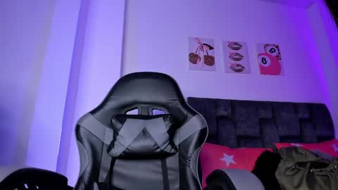 kitty online show from April 20, 2026, 6:09 pm