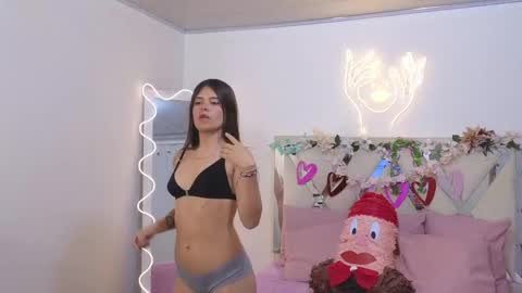 Snapshot of kittystar_tay chatting on March 12, 2025, 1:25 am Kitty  online show from March 12, 2025, 1:25 am